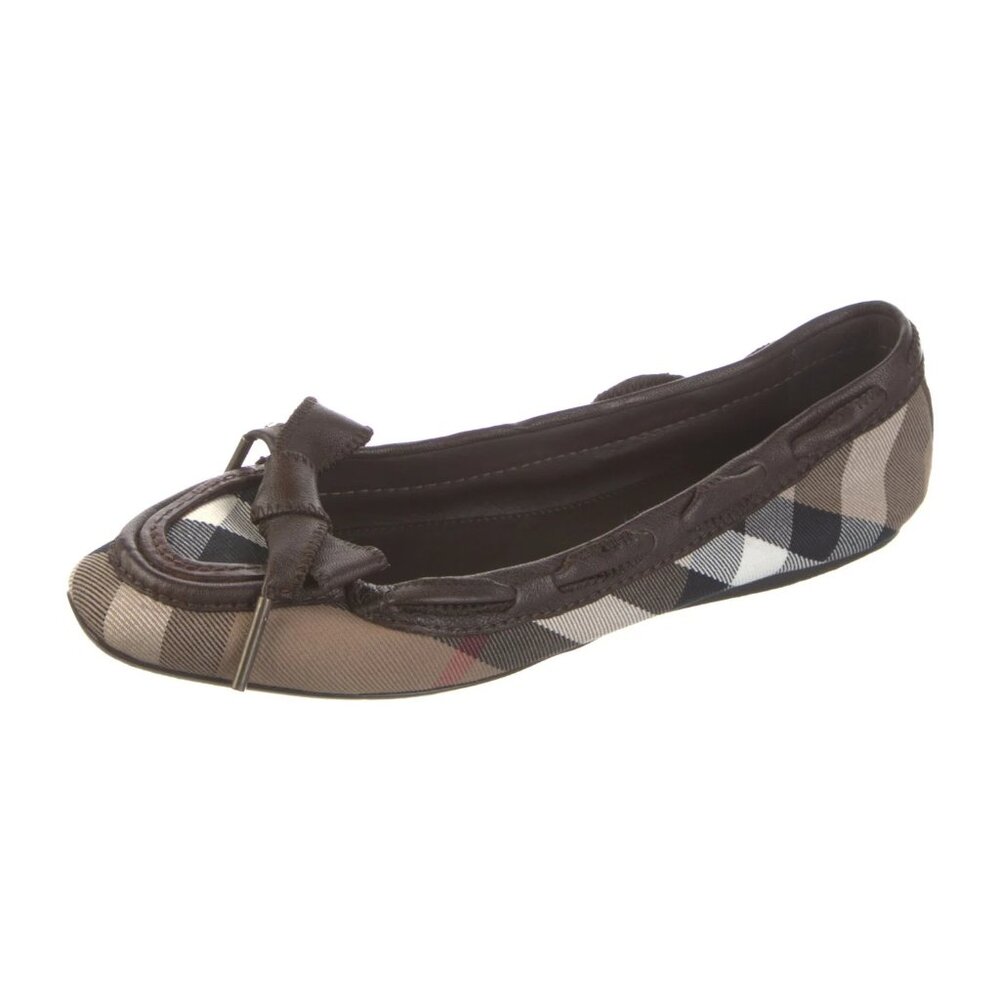 Vintage Burberry ballet flats. Size 41